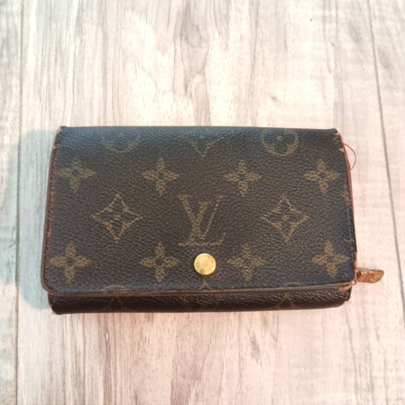 Louis Vuitton Handbags - LOUIS VUITTON Monogram Porte Monnaie Billets Tresor Wallet